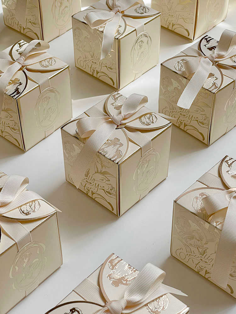 Ủng Hộ Đám Cưới Cao Cấp Hộp Bạ - đánh giá và giá Event Party Box